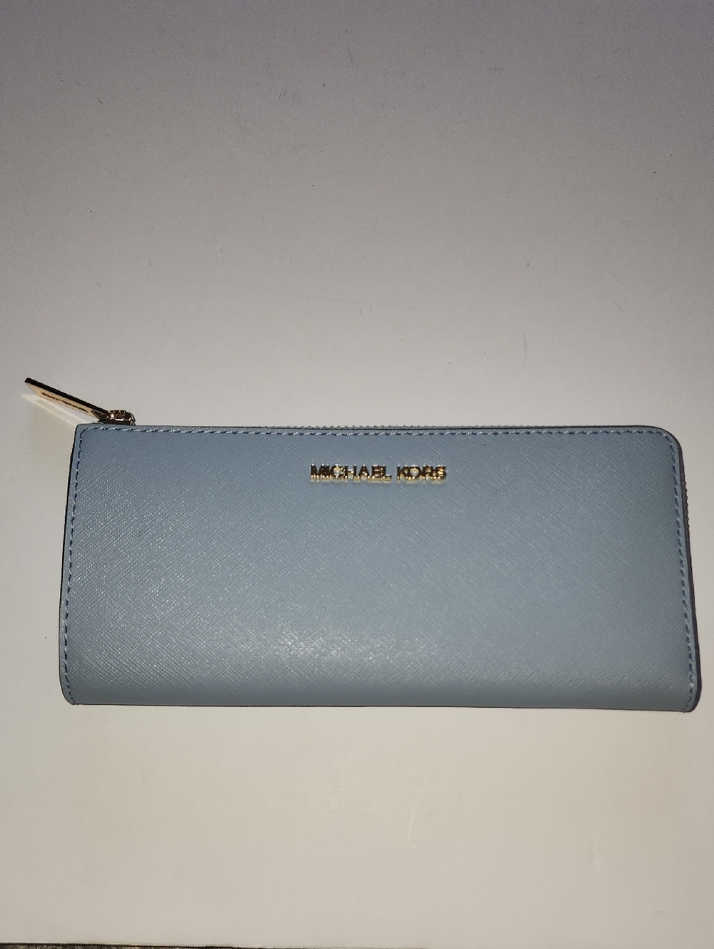 Michael Kors Jet Set Travel Quarter-Zip Saffiano  Leather Wallet.